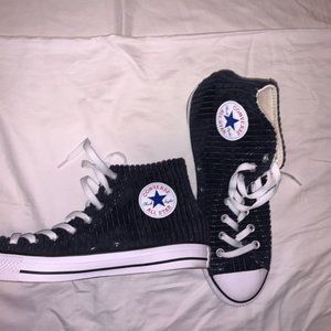 Converse Shoes - High Top Converse Ribbed Fabric Men's 9.5 Converse Shoes - High Top Converse Ribbed Fabric Men's 9.5